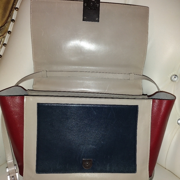CLASSY GENUINE LEATHER SANTONI TRI COLOR RED, BLUE AND CREAM TOTE WITH STRAP - Picture 4 of 5